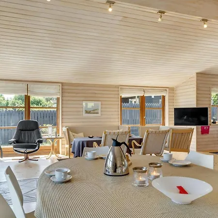 Prázdninový dům Othkil - 93m From The Sea By Interhome *